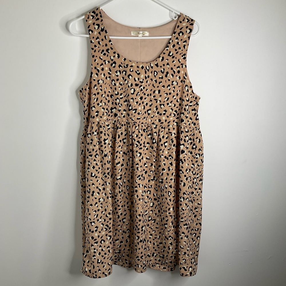 Andree women’s Leopard Print Sleeveless Dress size small